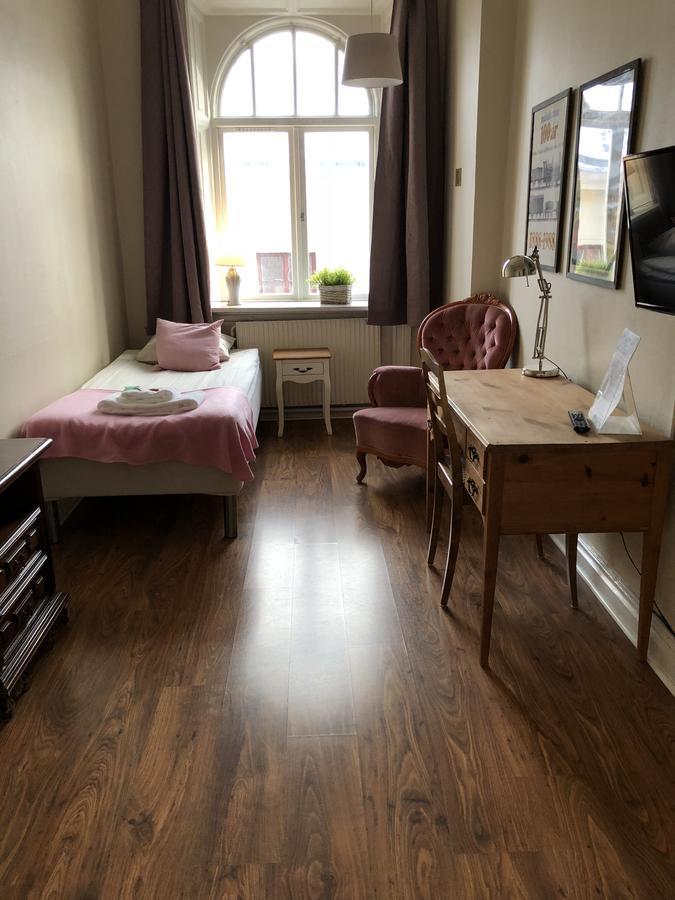 Jaernvaegshotellet Gavle Luaran gambar