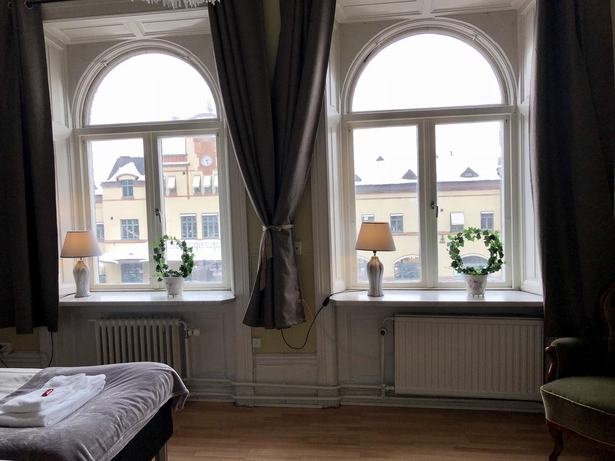 Jaernvaegshotellet Gavle Luaran gambar
