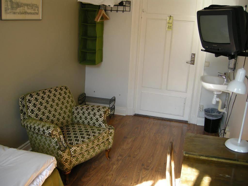 Jaernvaegshotellet Gavle Luaran gambar