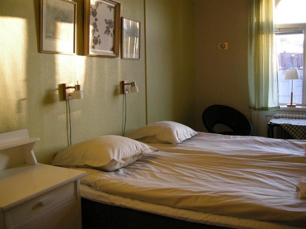 Jaernvaegshotellet Gavle Luaran gambar